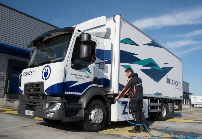 Delanchy Selects Carrier Transicold's Iceland Engineless Refrigeration Unit for 100% Electric Truck